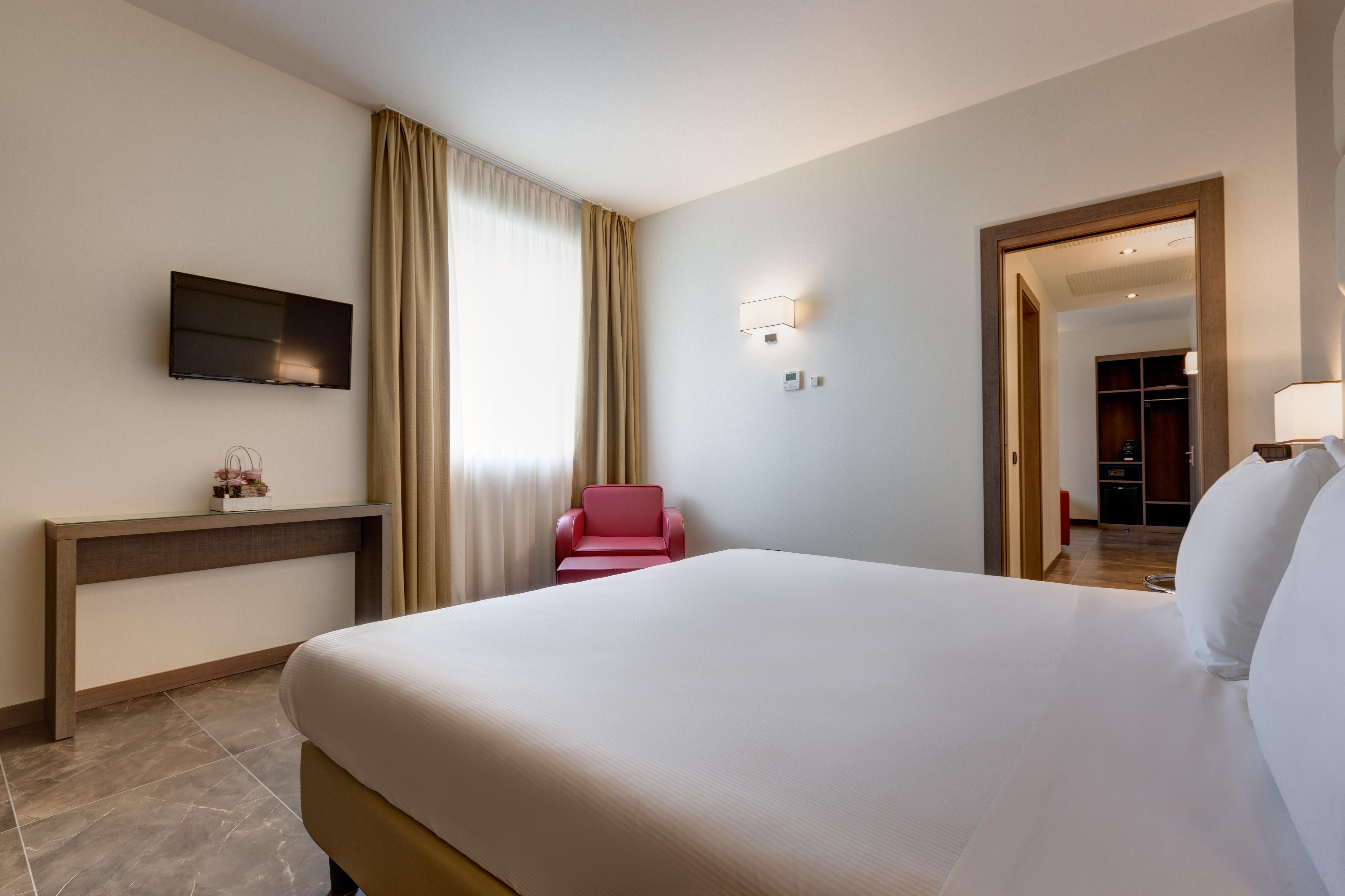 Klima Hotel Milano Fiere Esterno foto