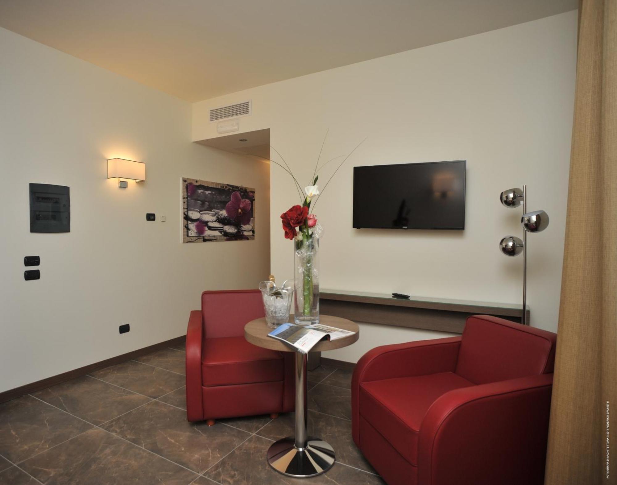 Klima Hotel Milano Fiere Esterno foto
